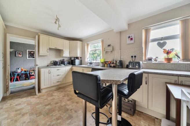 1304930-7-684707bab16df