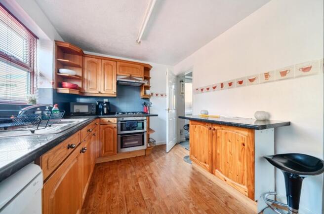 1344236-5-68ae24e341206