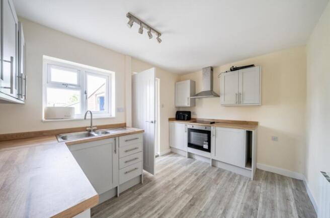 Lrg_1363352-6-68de8bad8862c