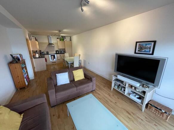 Lounge / Kitchen
