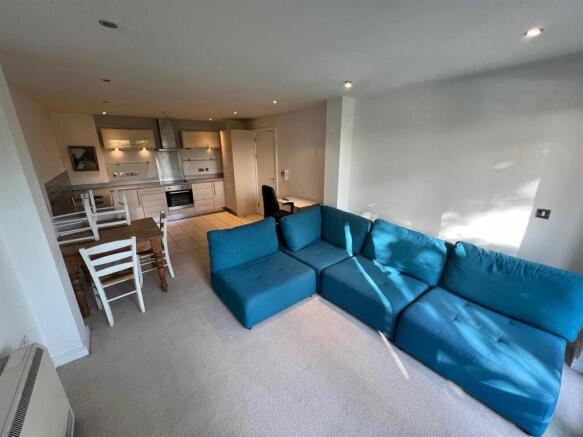 Lounge Kitchen