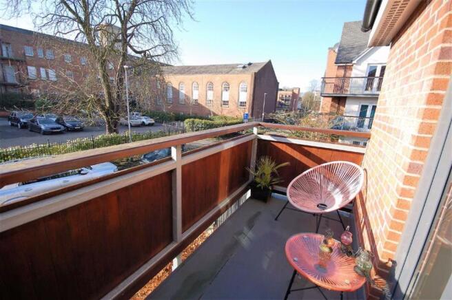 House In 3 Bedroom Manchester Didsbury For Sale