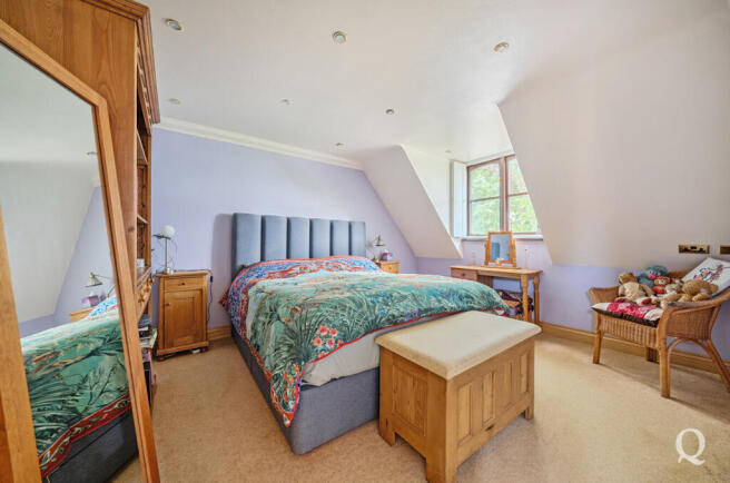 13a574a4-b728-4a1...