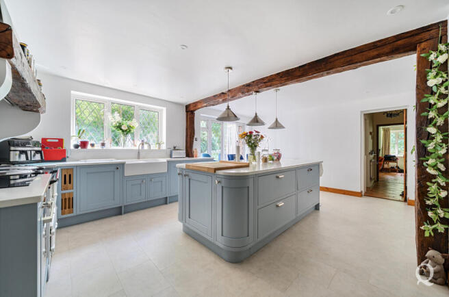 7b9ba778-b953-4ed...