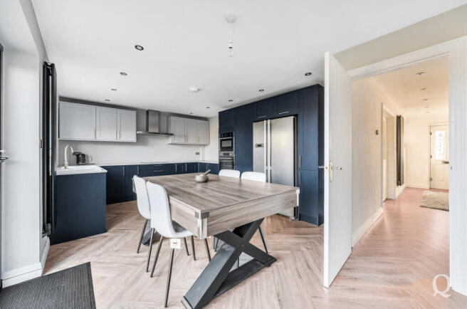 4f26f6fc-9667-4b3...