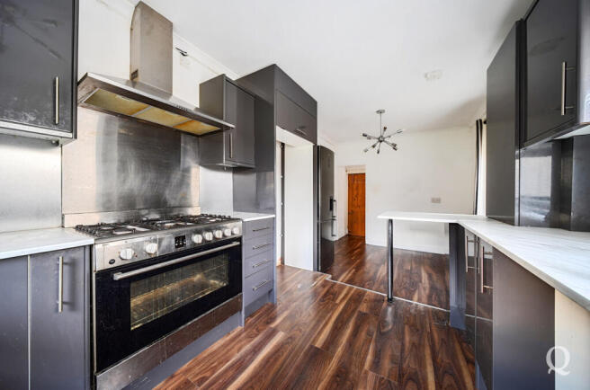 98725629-32e1-474...