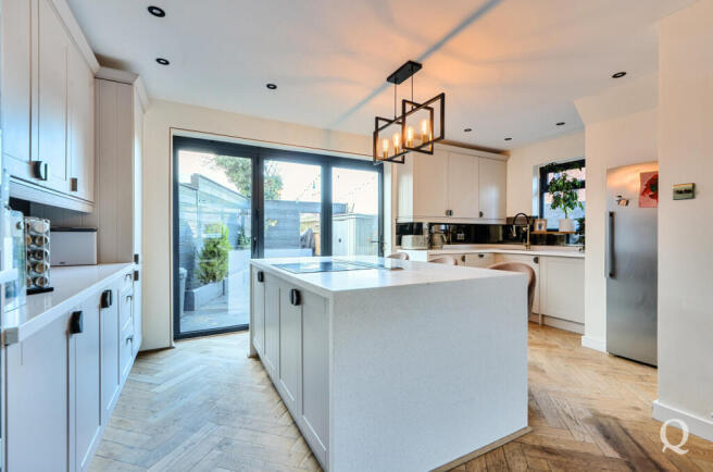 0e0823ba-04a6-4e0...