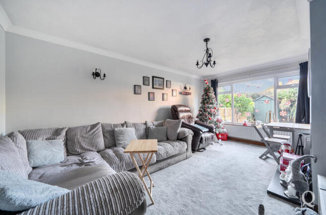 c904b976-6c83-433...