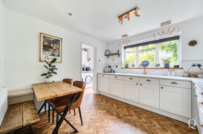 0b736e19-9f4c-4a0...