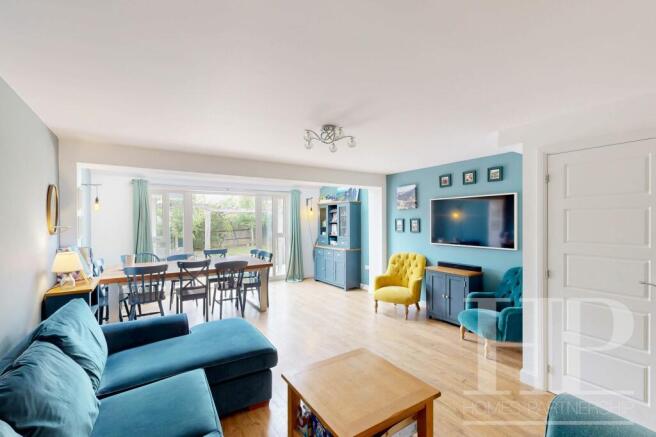 Lounge/dining room