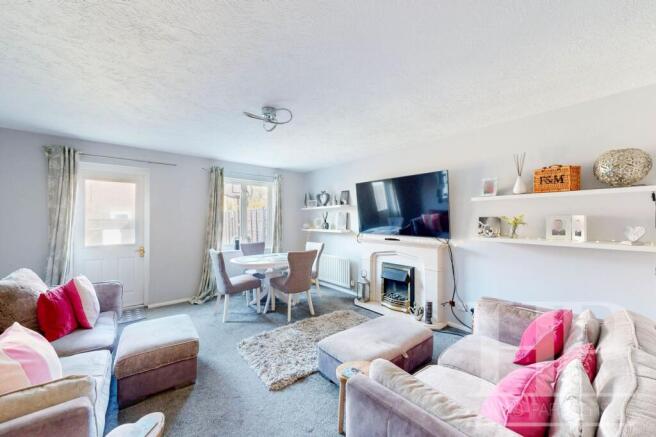 Lounge/dining room