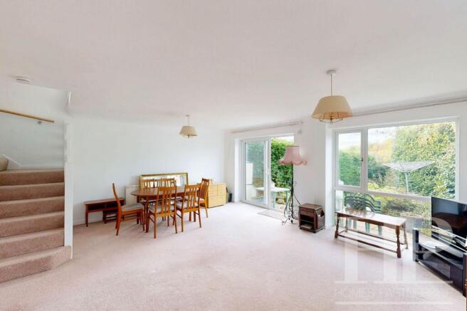 Lounge/dining room