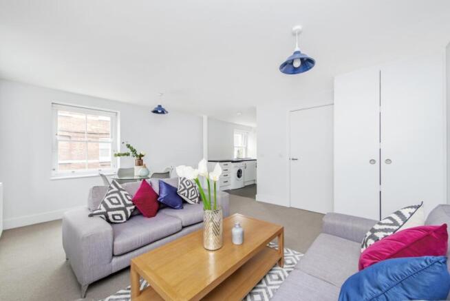 02 FLAT 4, 29A TH...