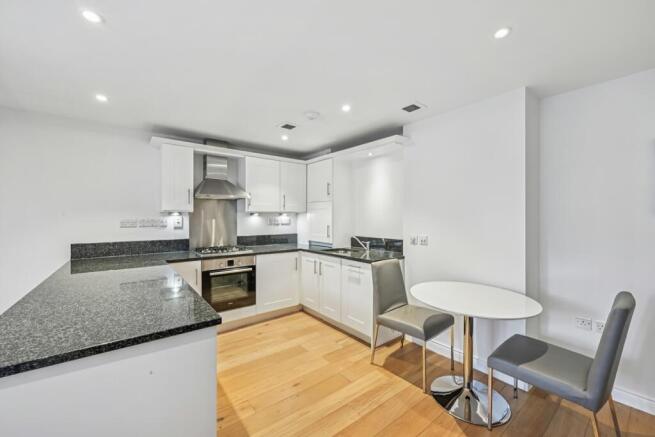 7, 72 Mortimer St...