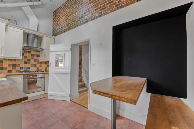 Kitchen/ Breakfast Room