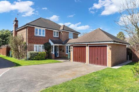 Charter Place, Staines-upon-Thames, TW18