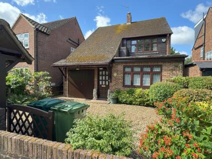 Fifehead Close, Ashford, TW15