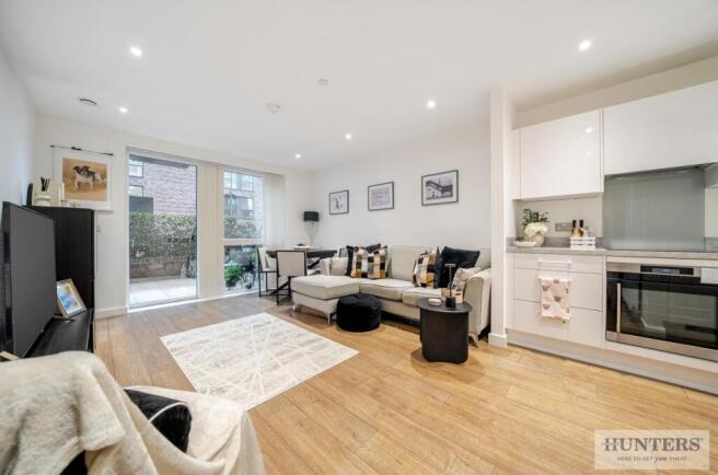 Lounge/diner/kitchen