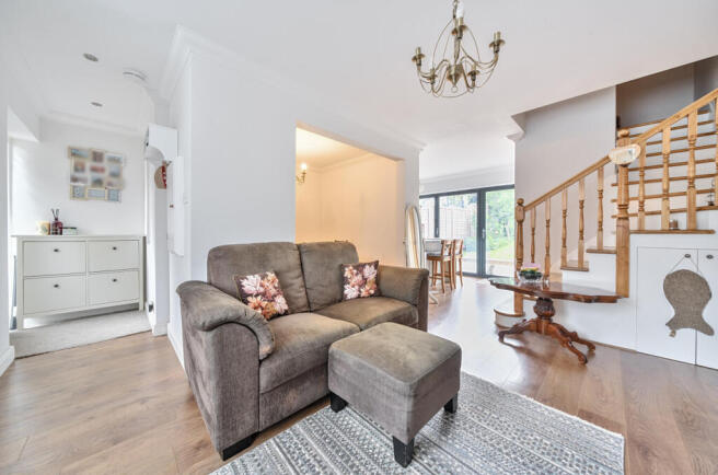 1304621-1-6848958...