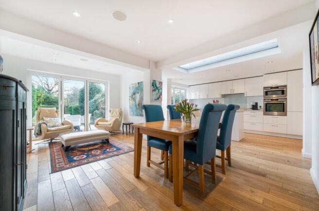 1387459-22-6935dd...