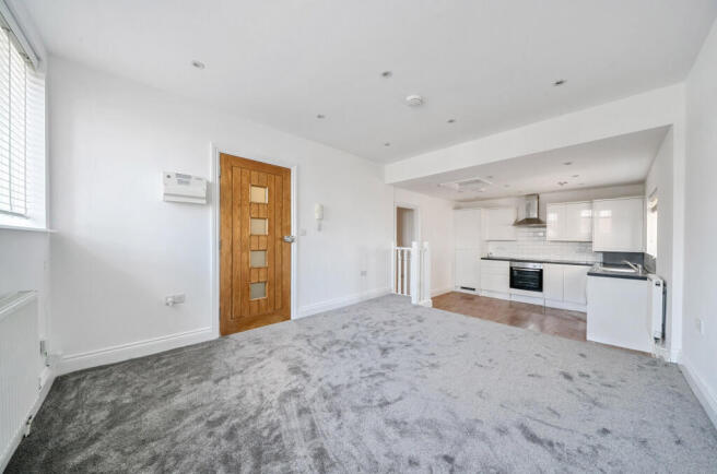 1342211-5-689f26a...