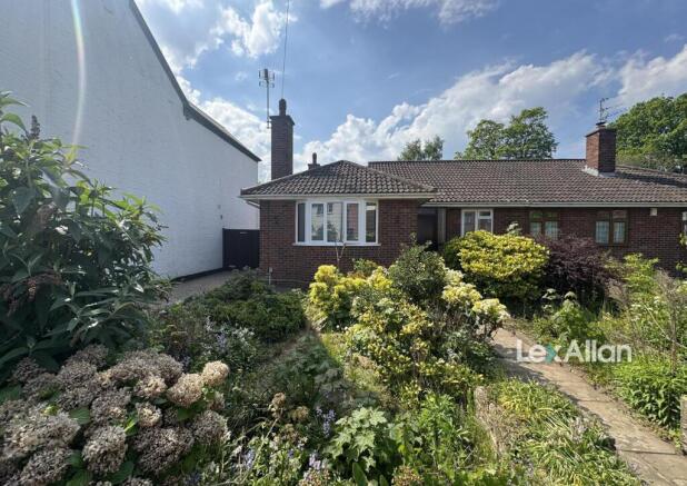 Bridle Road Wollaston 2.jpg