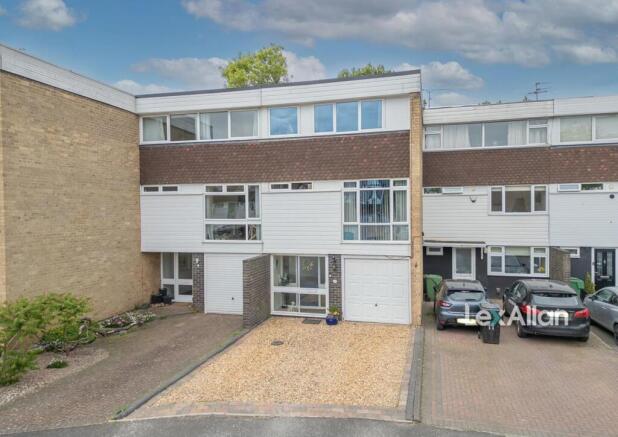 Ferndale Close Hagley 2.jpg