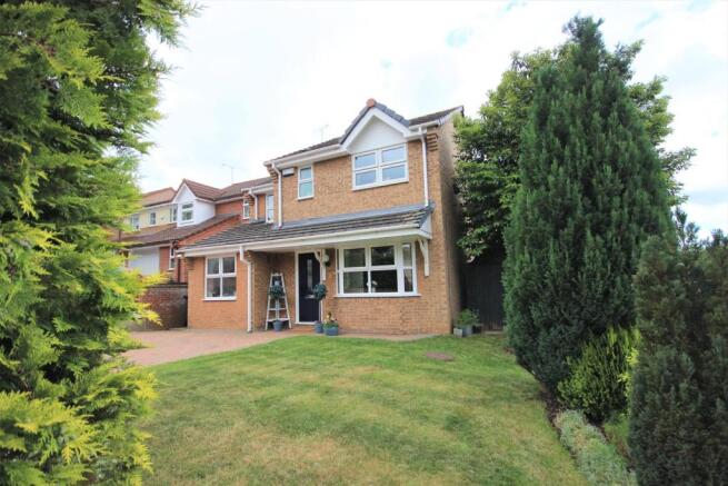 4 Bedroom Detached House For Sale In Rushbrook Close Ampthill