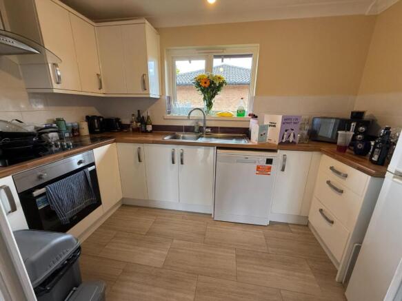 Kitchen.JPG