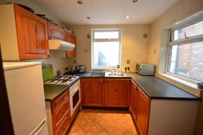 2 Bedroom Terraced House To Rent In Park Lane Macclesfield