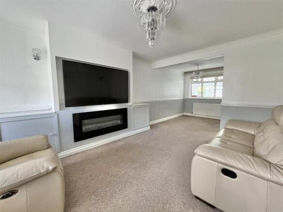 Through Lounge/Dining Area