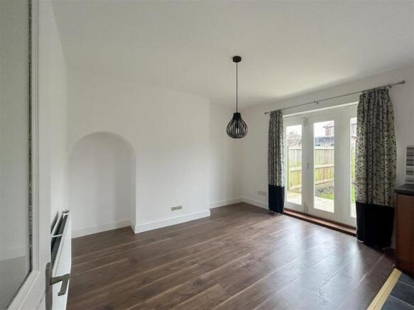 Sitting/Dining Room