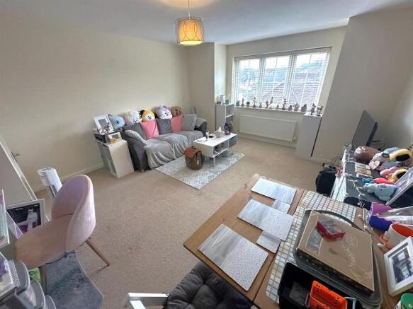 Living Room 2.jpg