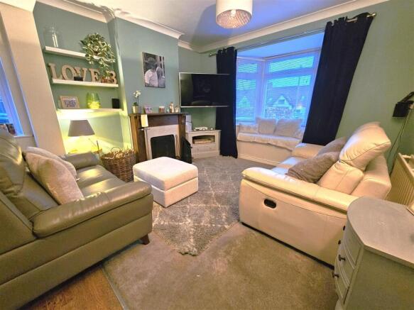 Living Room.jpg