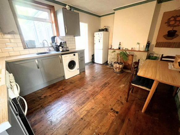 kitchen 2.png