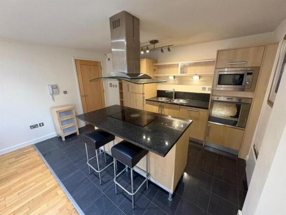 PHOTO-2025-10-06-10-22-29 (8).jpg