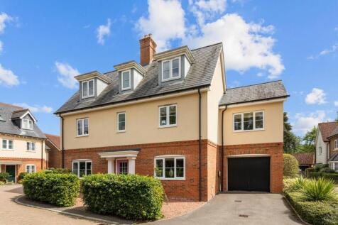 Cheesmer Way, Broadbridge Heath, RH12