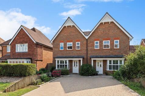 Highwood Crescent, Horsham, RH12