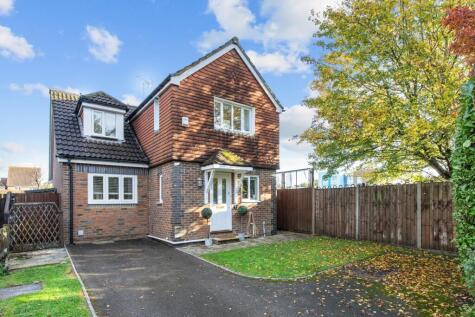 Nightingales Close, Horsham, RH13