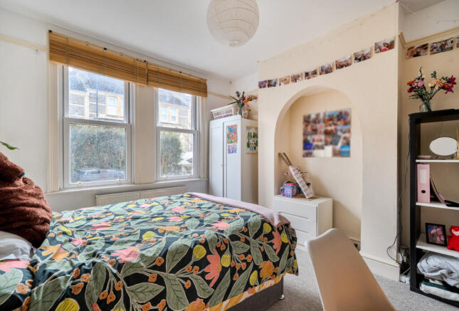 1403324-10-697756...