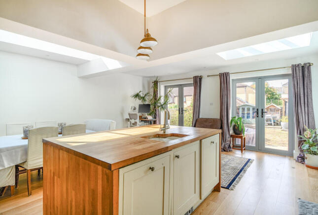 1346868-9-68bed89...