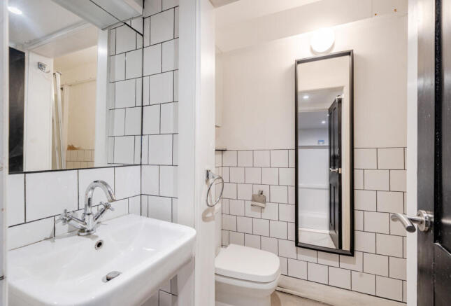 1382535-17-691b18...