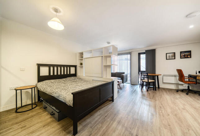 1347139-5-68bae76...