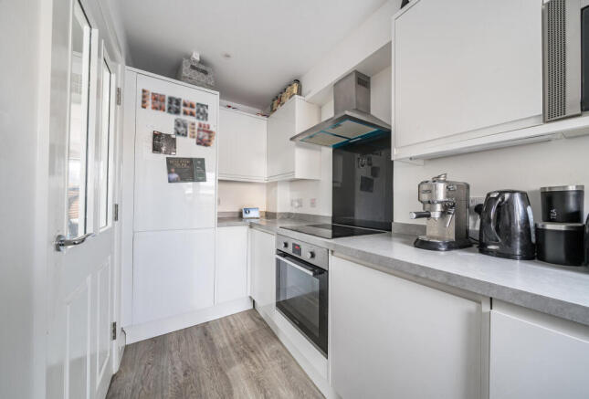 1373855-17-69023b...