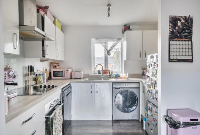 1357252-7-68d4184...