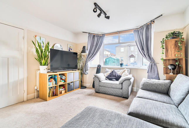 1376873-6-6911f5b...