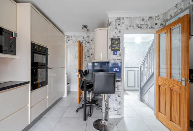 1373658-2-6908cc7...