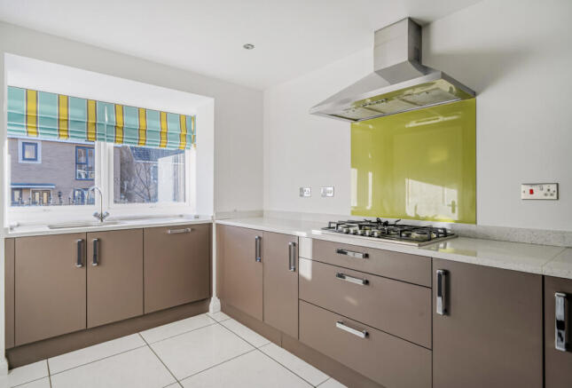 1380751-7-691b432...