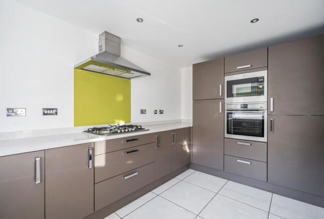 1380751-8-691b433...