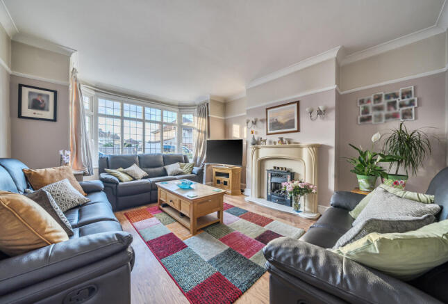 1382738-23-691f4c...